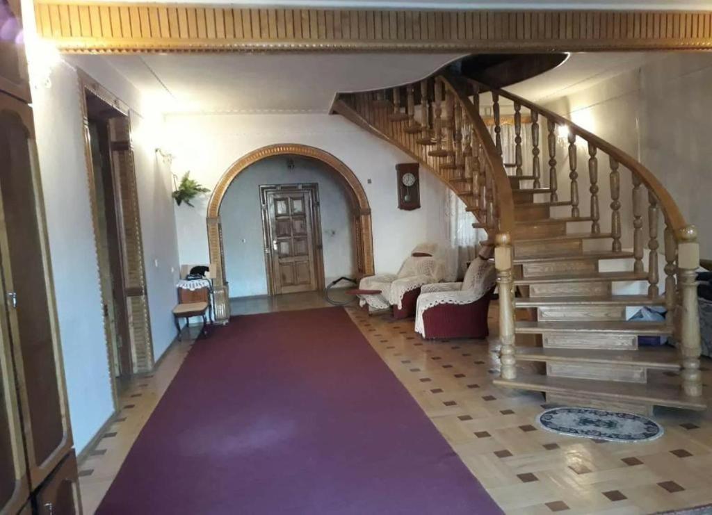 Guli Hotel Gori Ngoại thất bức ảnh